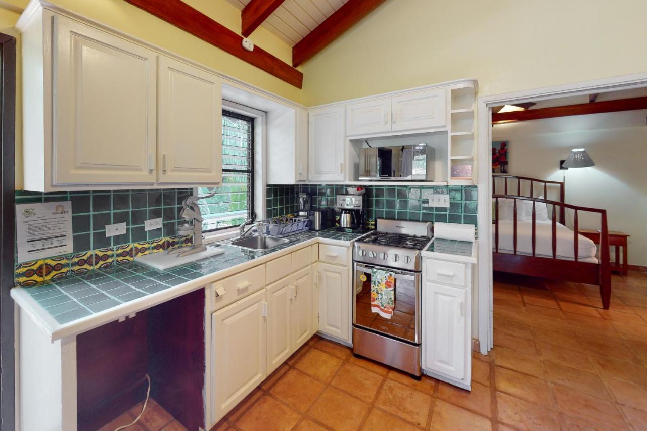 Condo #27 @ Beachside Villas Dangriga Buitenkant foto