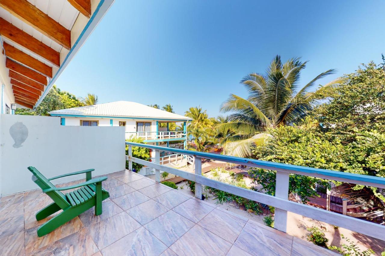 Condo #27 @ Beachside Villas Dangriga Buitenkant foto